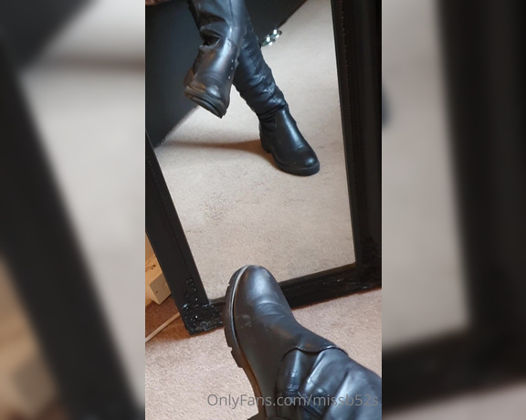 Miss B aka missb52s OnlyFans - 10-26-2021 - Clean my boots before I go out