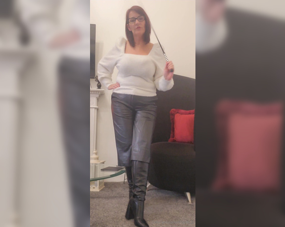 Miss B aka missb52s OnlyFans - 10-03-2023 - Tell me how much you love my outfit