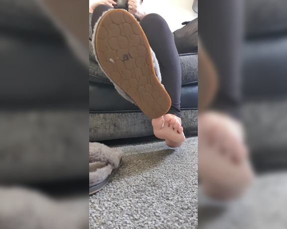 Miss B aka missb52s OnlyFans - 03-30-2021 - Lick my soles