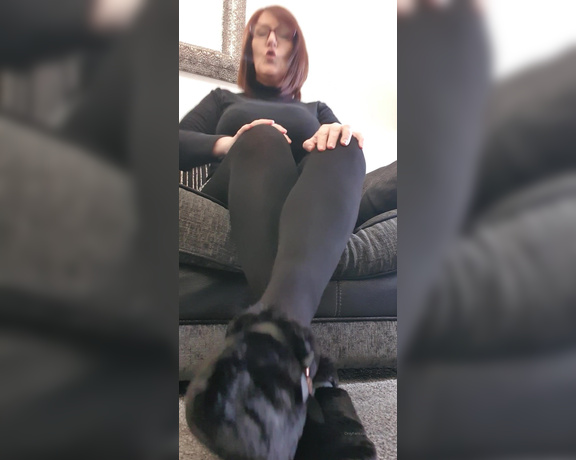 Miss B aka missb52s OnlyFans - 03-15-2021 - A good slipper spanking will remind you