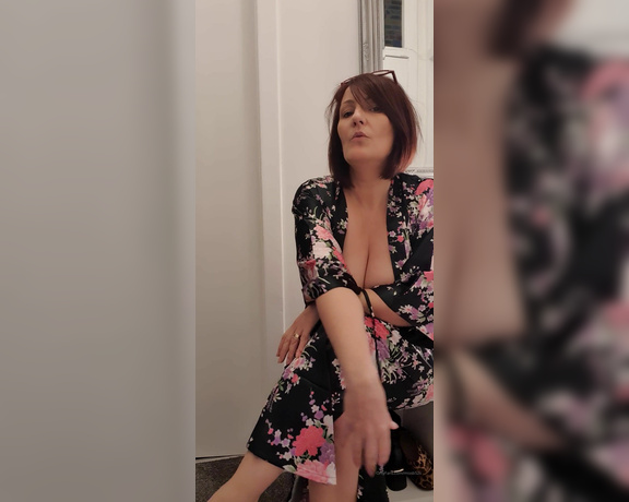 Miss B aka missb52s OnlyFans - 11-11-2020 - Your so lucky to have a step mother as hot as me