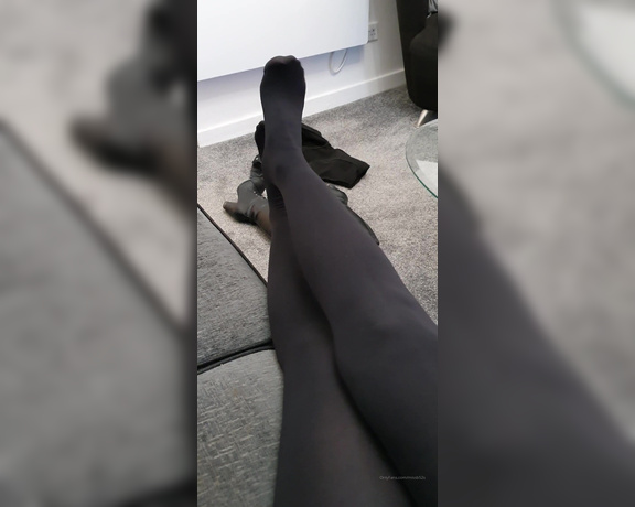 Miss B aka missb52s OnlyFans - 05-15-2021 - My nylon coverd feet need rubbing