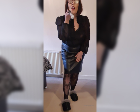 Miss B aka missb52s OnlyFans - 03-03-2021 - What will I do with this toy