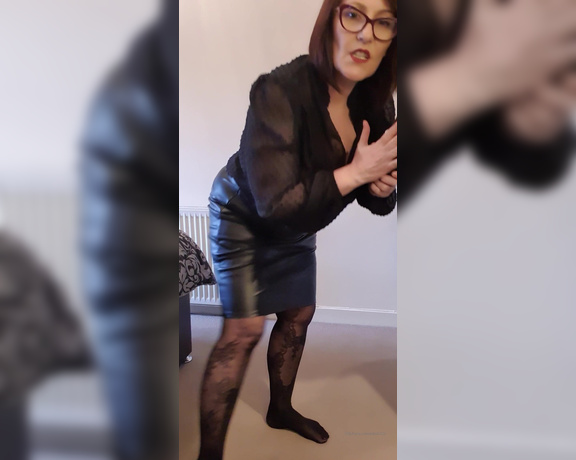 Miss B aka missb52s OnlyFans - 03-03-2021 - What will I do with this toy