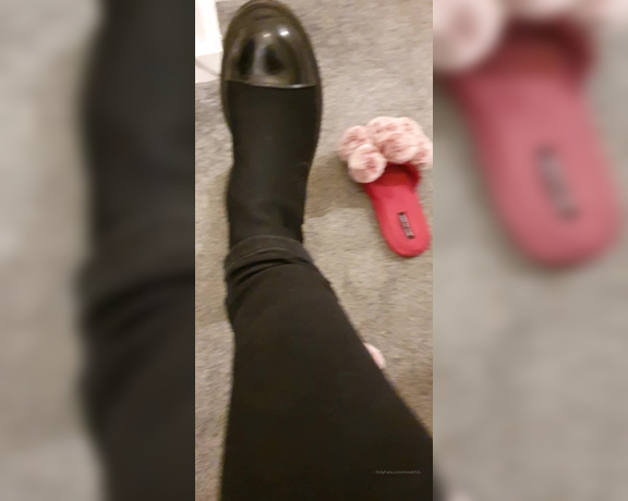 Miss B aka missb52s OnlyFans - 01-17-2022 - Just think how sweaty my feet will be later and the luck boy who is getting