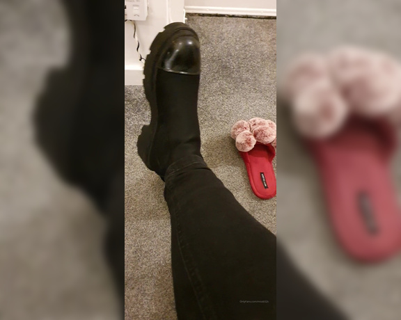 Miss B aka missb52s OnlyFans - 01-17-2022 - Just think how sweaty my feet will be later and the luck boy who is getting