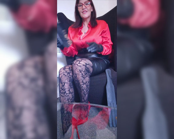 Miss B aka missb52s OnlyFans - 08-27-2024 - Spanking time