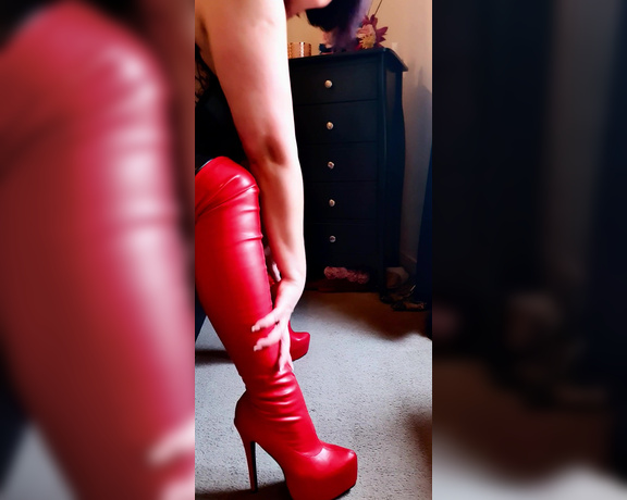 Miss B aka missb52s OnlyFans - 02-10-2022 - Enjoy drooling over my boots