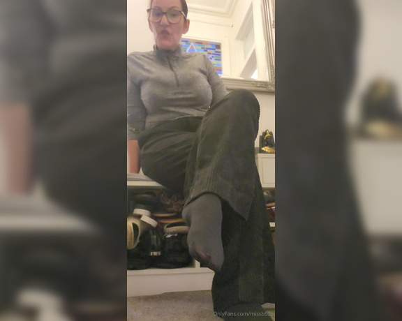 Miss B aka missb52s OnlyFans - 11-04-2023 - Lets chat about my greasy boots that you need to clean