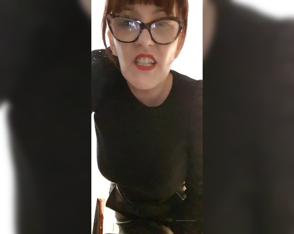 Miss B aka missb52s OnlyFans - 11-20-2021 - Lets talk about me and my outfit