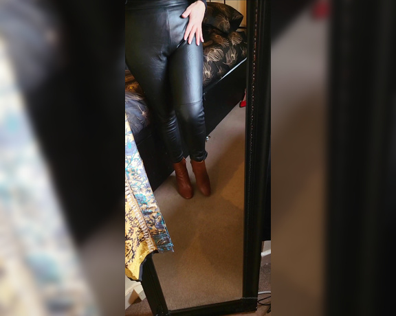 Miss B aka missb52s OnlyFans - 01-11-2023 - Todays boots are cute