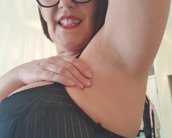 Miss B aka missb52s OnlyFans - 08-01-2020 - Clean up all your step mothers sweat