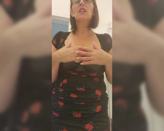 Miss B aka missb52s OnlyFans - 06-13-2023 - Two perfect ways for your stepmother to take your breath away