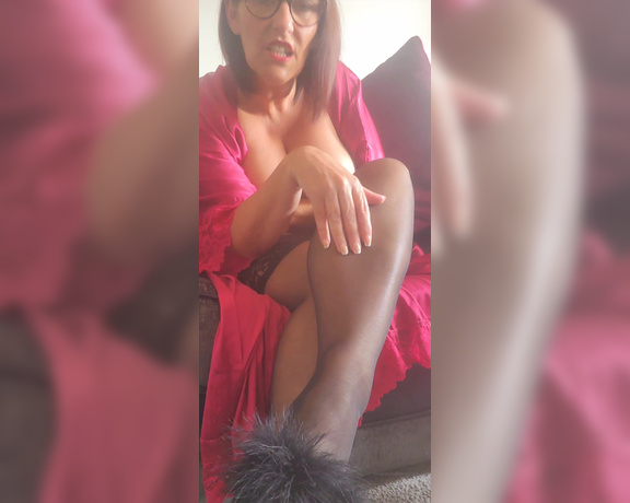 Miss B aka missb52s OnlyFans - 05-24-2023 - Let me tell you what you are as i wait for my lover