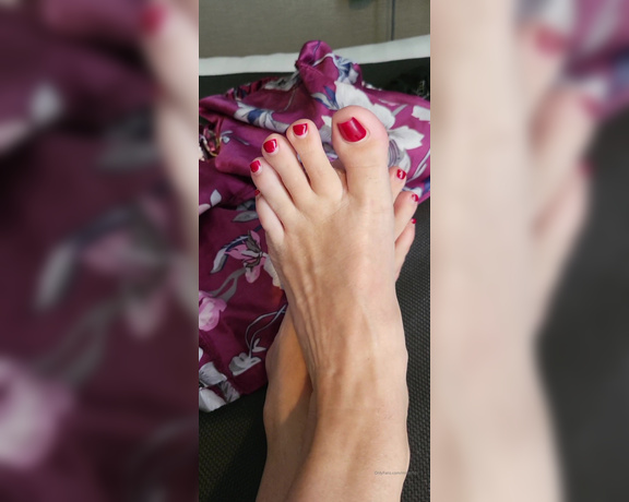 Miss B aka missb52s OnlyFans - 08-18-2022 - Nice clean soft feet