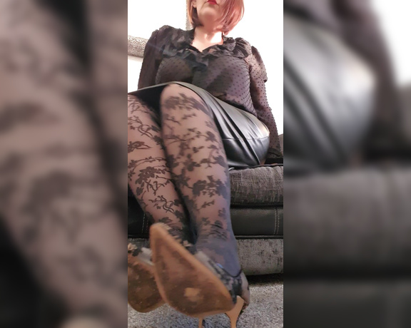 Miss B aka missb52s OnlyFans - 02-27-2021 - Rub my nylon coverd feet bitch