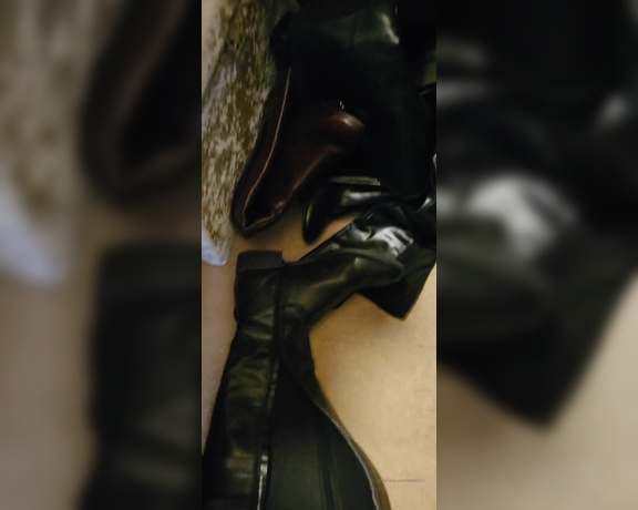 Miss B aka missb52s OnlyFans - 03-03-2023 - The boot cuck cupboard