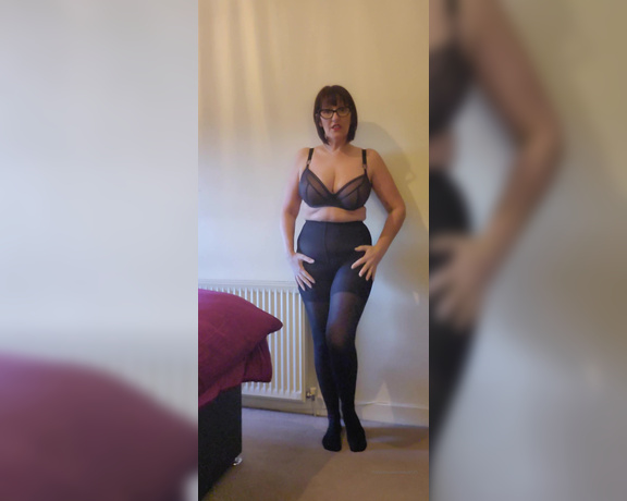 Miss B aka missb52s OnlyFans - 01-06-2023 - I love new nylons