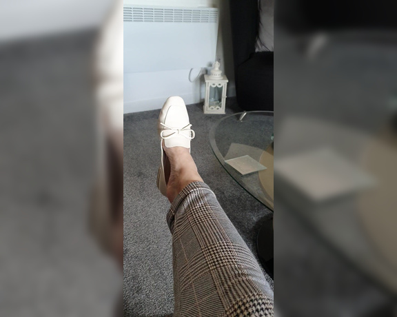 Miss B aka missb52s OnlyFans - 03-19-2021 - No nylons make for sticky feet