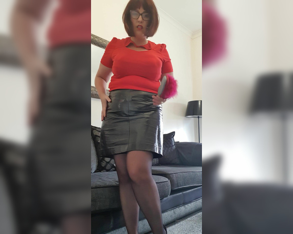 Miss B aka missb52s OnlyFans - 05-11-2021 - Bad boys get mothers slipper