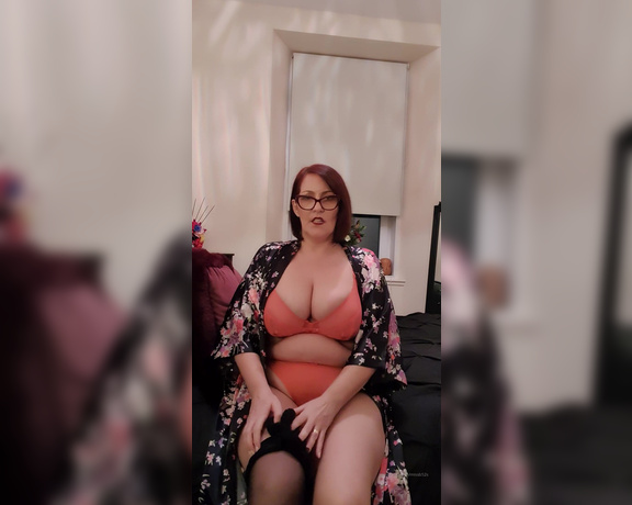 Miss B aka missb52s OnlyFans - 12-13-2020 - Become my nylon slave for life bitch