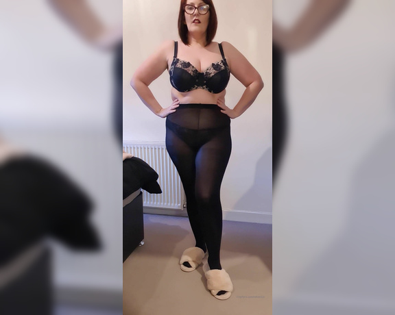 Miss B aka missb52s OnlyFans - 02-17-2021 - Thick tights with slippers