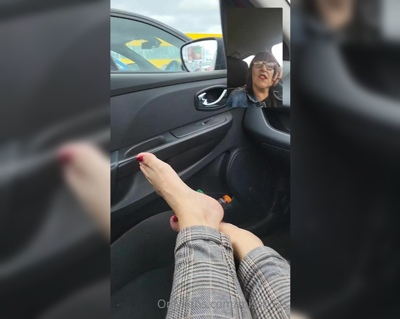 Miss B aka missb52s OnlyFans - 05-30-2022 - Worshiping my feet in my car in the middle of the car park