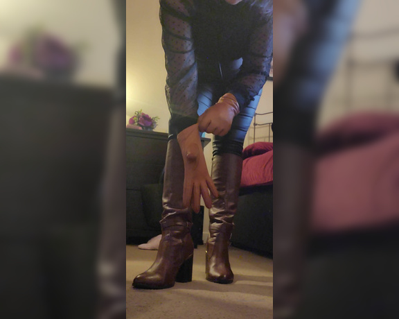 Miss B aka missb52s OnlyFans - 12-30-2022 - Tan boots Tan gloves Worship them