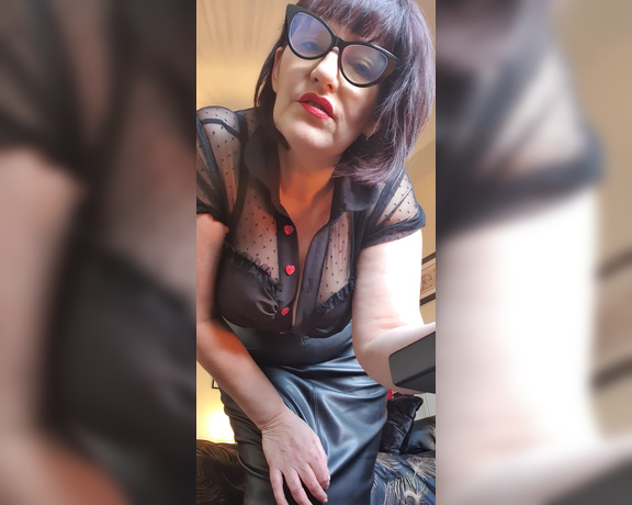 Miss B aka missb52s OnlyFans - 03-18-2022 - Its date night cuck