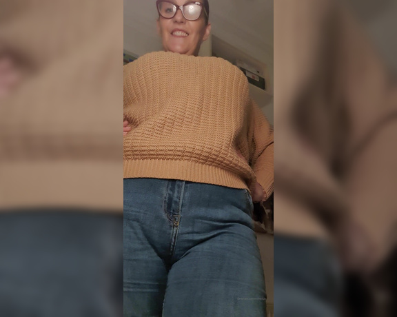 Miss B aka missb52s OnlyFans - 02-11-2021 - Good morning cunts My big denim coverd arse in your face