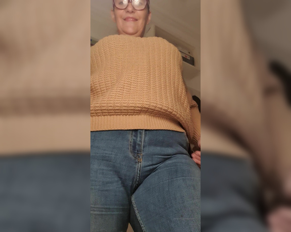 Miss B aka missb52s OnlyFans - 02-11-2021 - Good morning cunts My big denim coverd arse in your face