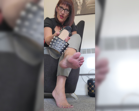 Miss B aka missb52s OnlyFans - 06-20-2023 - Perfect sandals to spank you