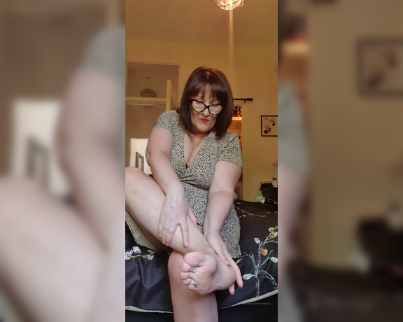 Miss B aka missb52s OnlyFans - 05-28-2021 - Wishing it was you creaming my feet up