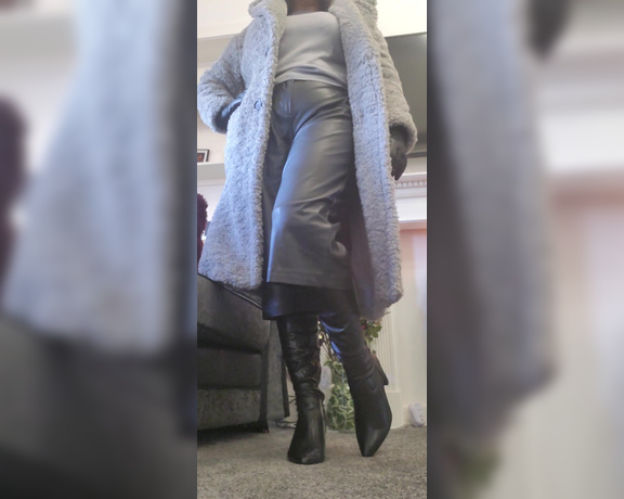 Miss B aka missb52s OnlyFans - 11-19-2022 - Off shopping with you now wishing you were with me