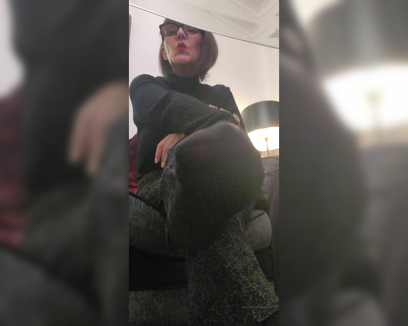 Miss B aka missb52s OnlyFans - 03-04-2023 - Im off out so you will sit under the table until i come home