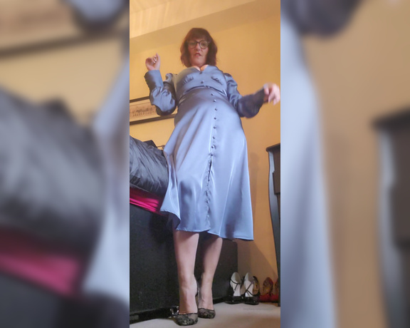 Miss B aka missb52s OnlyFans - 04-29-2023 - Looking amazing in my silky dress