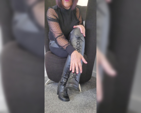 Miss B aka missb52s OnlyFans - 10-01-2022 - Watch me put my boots on