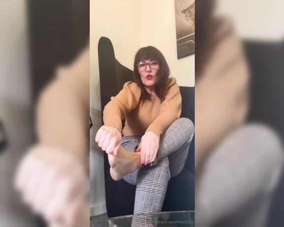 Miss B aka missb52s OnlyFans - 04-11-2024 - Rub the cream into my feet