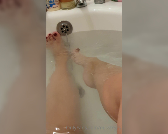 Miss B aka missb52s OnlyFans - 07-05-2021 - Random chat