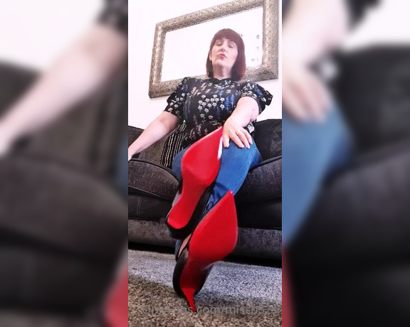 Miss B aka missb52s OnlyFans - 06-27-2021 - Rub my feet