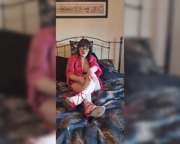 Miss B aka missb52s OnlyFans - 03-20-2022 - Worshiping your stepmothers heels as she lays in bed