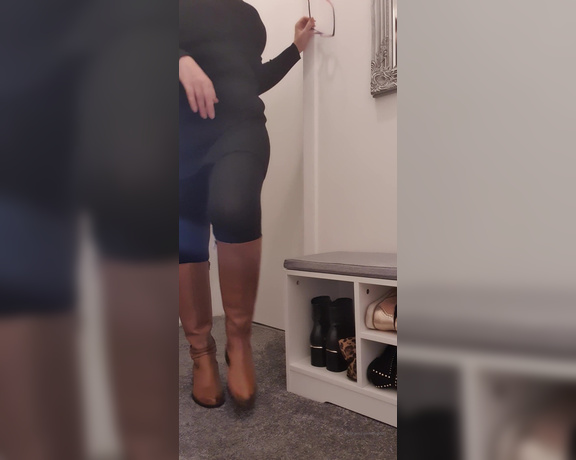 Miss B aka missb52s OnlyFans - 12-04-2020 - Perfect choice of boots