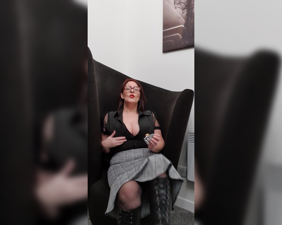 Miss B aka missb52s OnlyFans - 02-14-2021 - Before you go to work