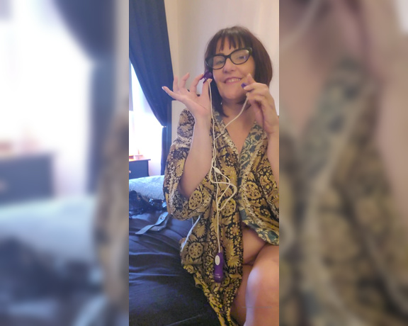 Miss B aka missb52s OnlyFans - 01-19-2023 - Cucks get to hear all the juicy details