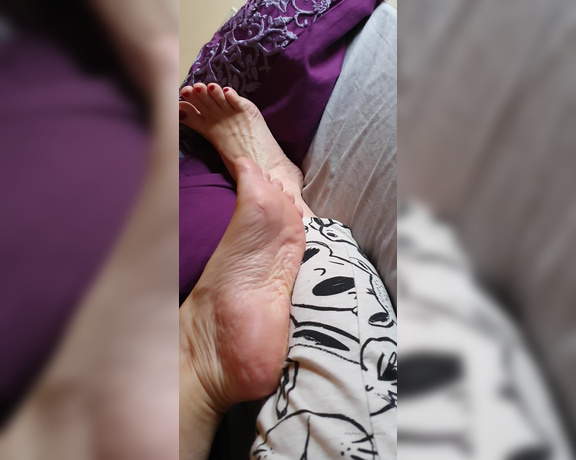 Miss B aka missb52s OnlyFans - 03-23-2021 - My morning very sweaty smelly feet