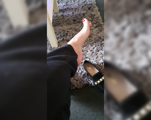 Miss B aka missb52s OnlyFans - 04-01-2021 - You know you love when my feet are sticky