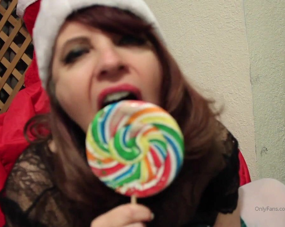 Miss Pandora aka misspandora OnlyFans - 12-26-2019 - Heres sort of a silly #mouthfetish #tonguefetish clip I shot for #Clips4Sale for the holidays! Its