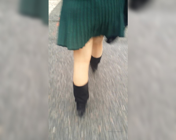 Miss Pandora aka misspandora OnlyFans - 11-02-2019 - It was so windyour skirts were flying up! #Upskirt #CarolinePierce #Voyeur #Clips4Sale #OnlyFans