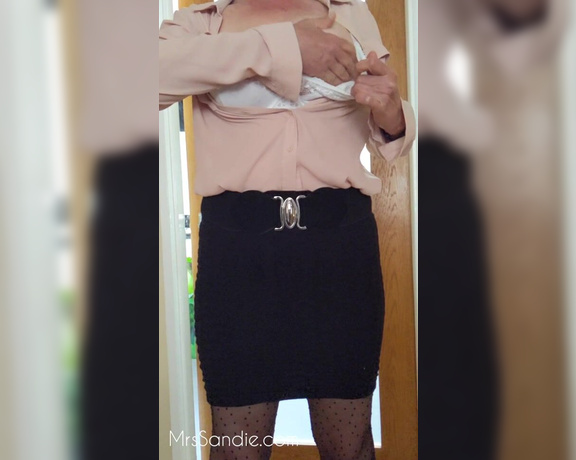 Mrs Sandie aka mrssandie OnlyFans - 04-30-2020 - Had to go into work again this afternoon Heres a few pics and a vid in