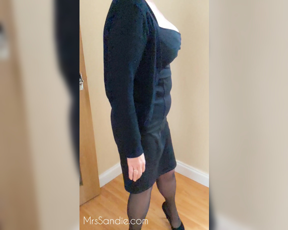 Mrs Sandie aka mrssandie OnlyFans - 11-01-2019 - A quick look at my arse in tights this morning Hope my tits are big enough